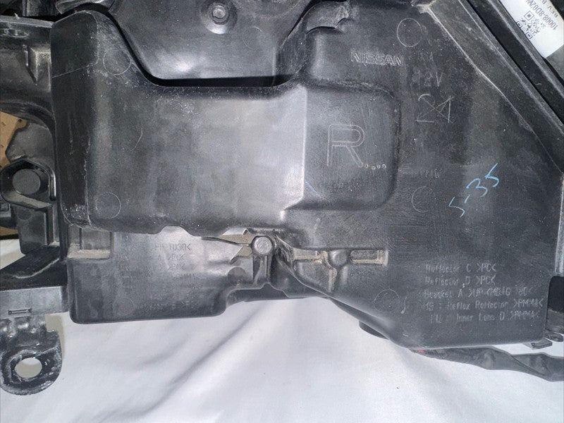 2021-2023 Pathfinder Right Headlight LED/Halogen OEM