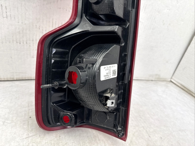 2019-2026 Chevrolet Silverado 1500 Right Passenger Tail Light Halogen
