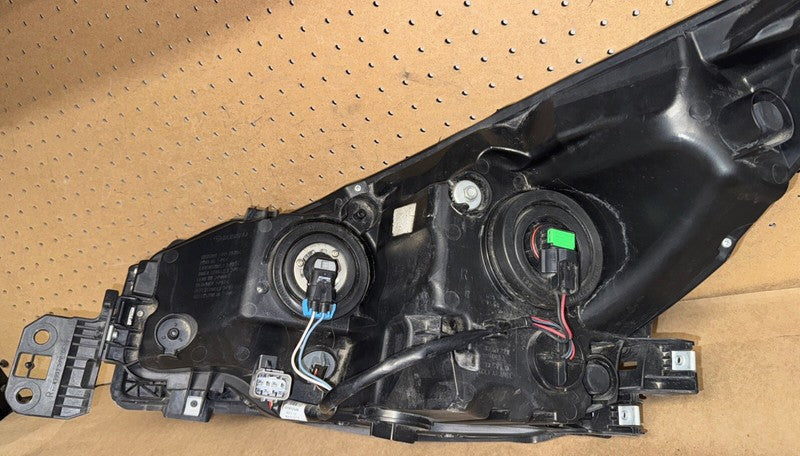 2018-2019 Subaru Legacy Front Right Headlight Halogen/LED OEM