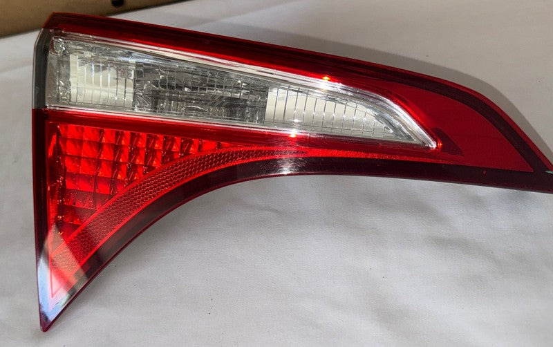 2017-2018 Toyota Corolla Right Inner Tail Light