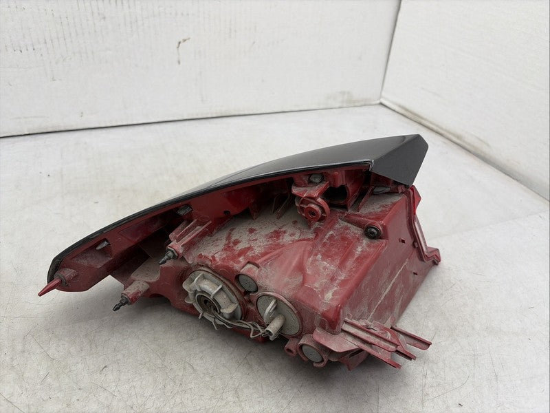 2018-2021 Kia Stinger Right Passenger Tail Light OEM LED 92402-J5
