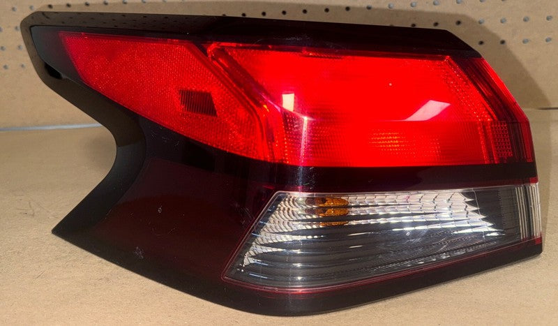 20-23 Versa Left Tail Light Lamp OEM Driver Side 26555-5EE0A