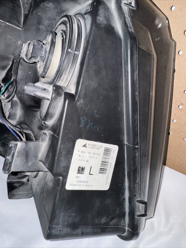 2007-2014 Tahoe Suburban Avalanche Left Side OEM 22853025