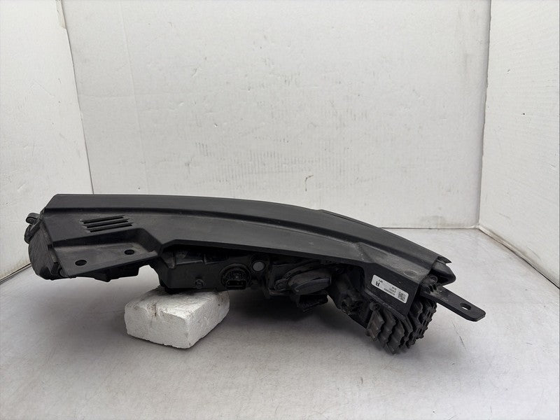 2023-2025 Hyundai Palisade Right Passenger Headlight OEM LED DRL 92208