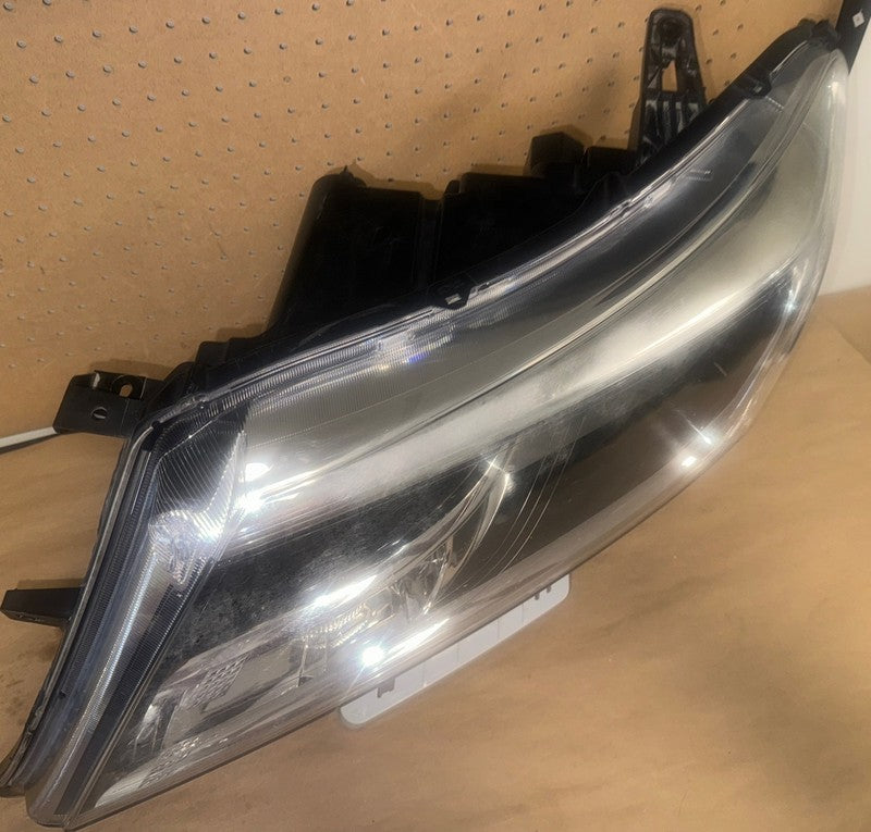 2013-2016 Pathfinder Left Halogen Headlight OEM