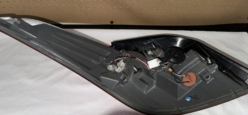 2011-2013 Hyundai Elantra Right Tail Light Lamp OEM