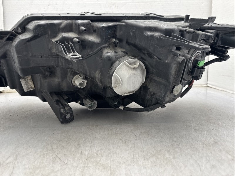 2017-2020 Nissan Rogue Right Headlight OEM Halogen Lamp