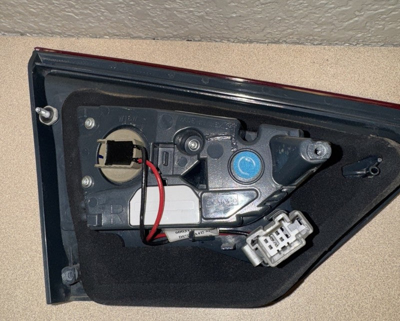 2013-2016 Ford Fusion Right Inner Tail Light Trunk Lamp OEM