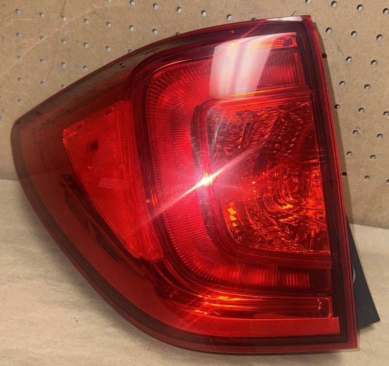 2016-2018 Honda Pilot Left Tail Light LH OEM
