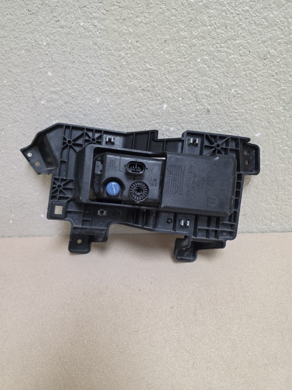 2021-2025 Chrysler Pacifica Front Right LED Bumper Fog Light OEM