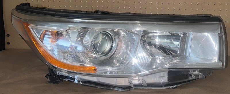 2014-16 Toyota Highlander Right Headlight Halogen DEPO 312-11F2R-AC1