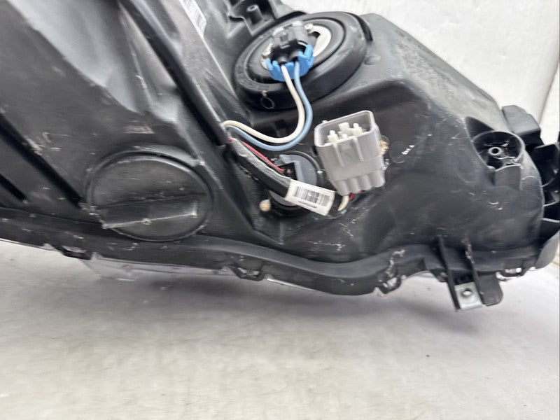 2019-2022 Subaru Ascent Left Headlight OEM Halogen Lamp