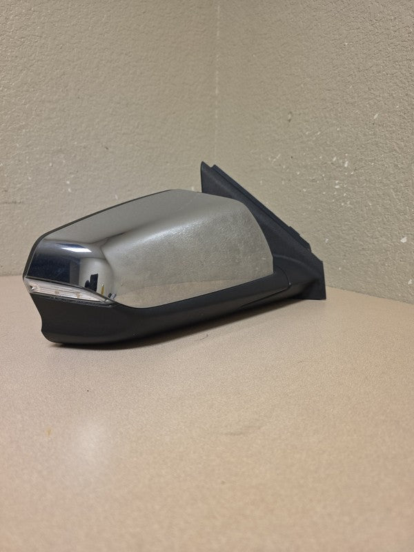 2016-2018 Chevy Malibu Right Side Mirror Chrome/Textured OEM with Sign