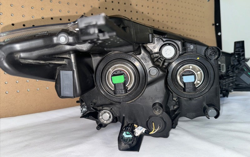 2021-2023 Nissan Kicks Left Headlight Halogen OEM