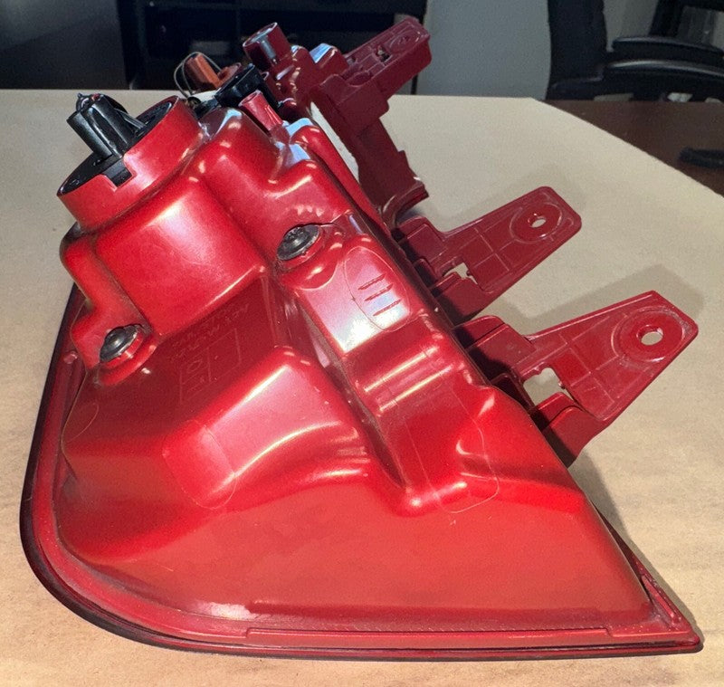 20-22 Telluride Right Tail Light Halogen OEM 92402-S9