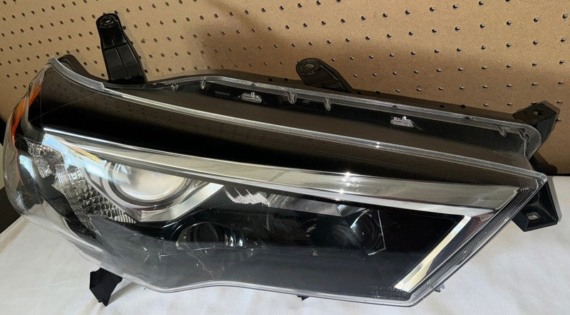 2014-2017 Toyota 4Runner Right Headlight Halogen RH Passenger