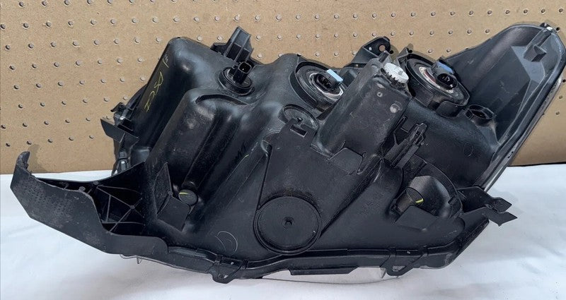 2016-2020 Toyota Tacoma Right Headlight Halogen OEM