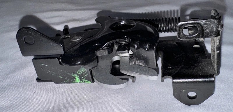 BMW X1 F48 16-18 Hood Latch Front Right Lower 51237431370