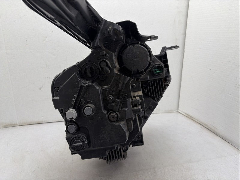 2022-2024 Kia Sportage Left Driver OEM LED Headlight 92101-P1