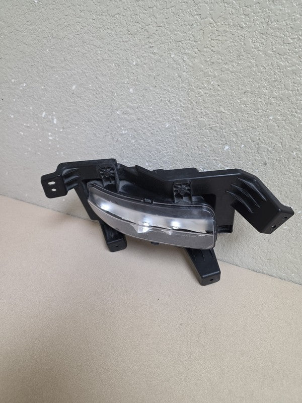 2021-2025 Chrysler Pacifica Front Right LED Bumper Fog Light OEM
