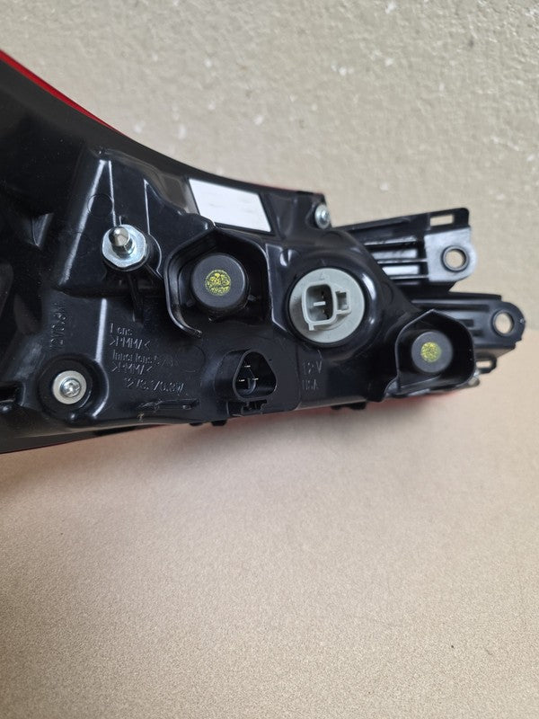 2025-2026 Toyota Camry Right Tail Light OEM AQ-3 LED/Halogen