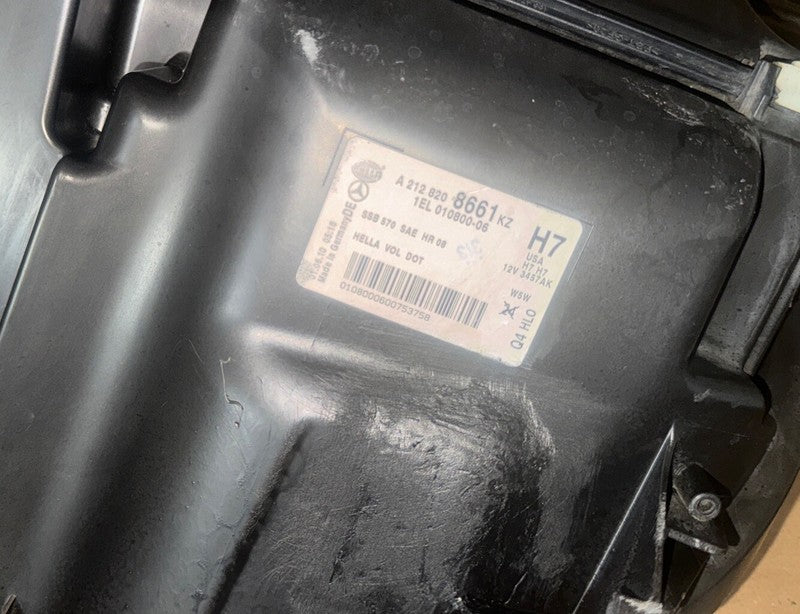 2010-2013 Mercedes W212 E350 Right Headlight Halogen OEM