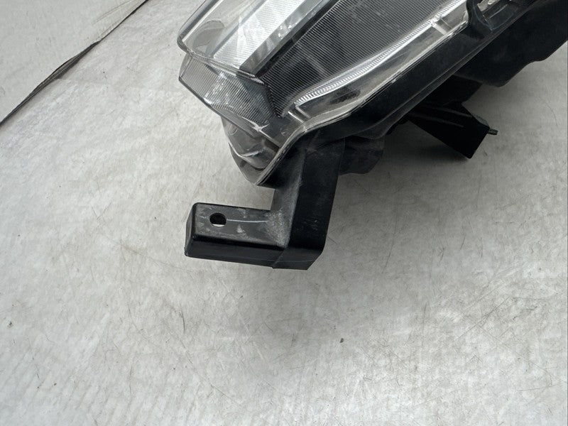 2017-2020 Nissan Rogue Right Headlight OEM Halogen Lamp