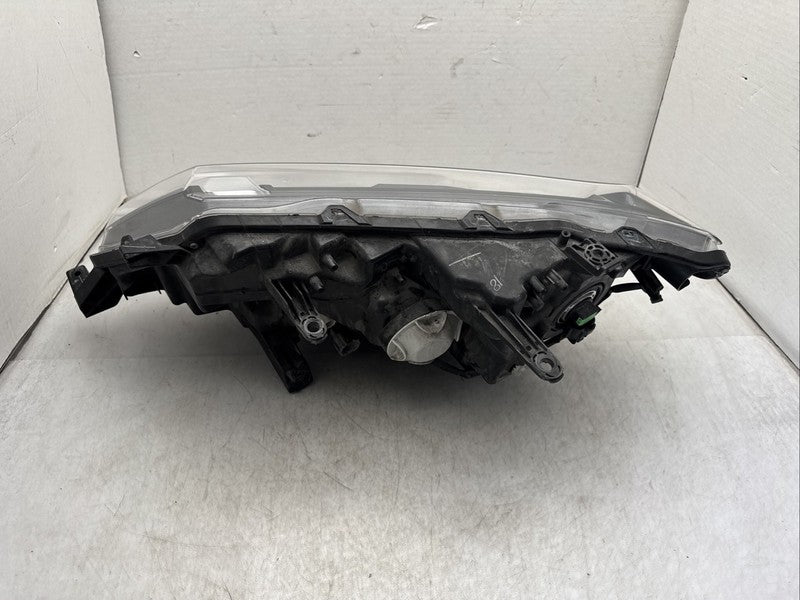 2017-2020 Nissan Rogue Right Headlight OEM Halogen Lamp