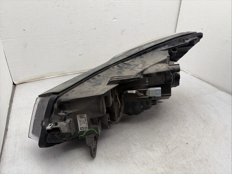 2017-2020 Chevy Trax Right Passenger Headlight OEM Halogen