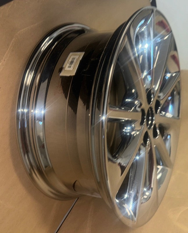 Lexus CT200h 17" Chrome Wheel Rim OEM 74257 (Single)