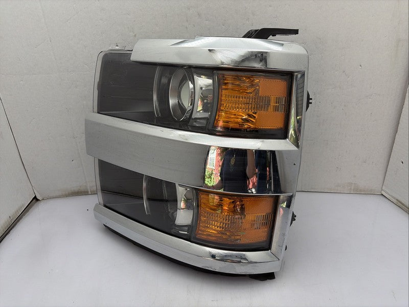 2015-2018 Chevy Silverado 2500 Left Driver Headlight OEM Halogen