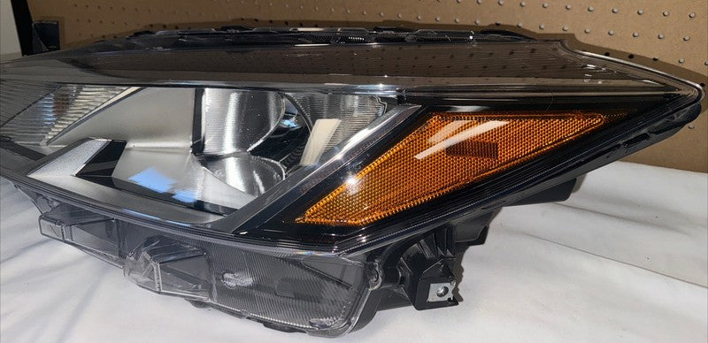 2021-2023 Nissan Kicks Headlight LH Left Driver Side Halogen