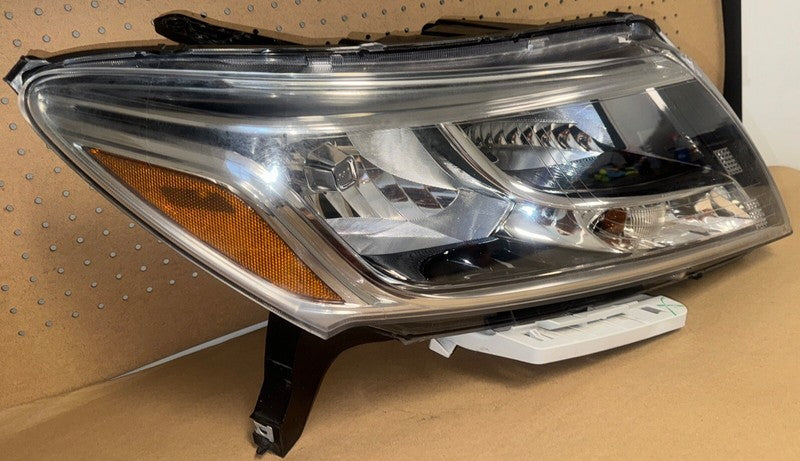 2013-16 Pathfinder Right Headlight Halogen OEM