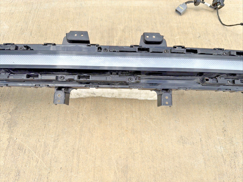 2024-2026 Hyundai Santa Fe Front LED Bar Center Daytime Running Lamp O