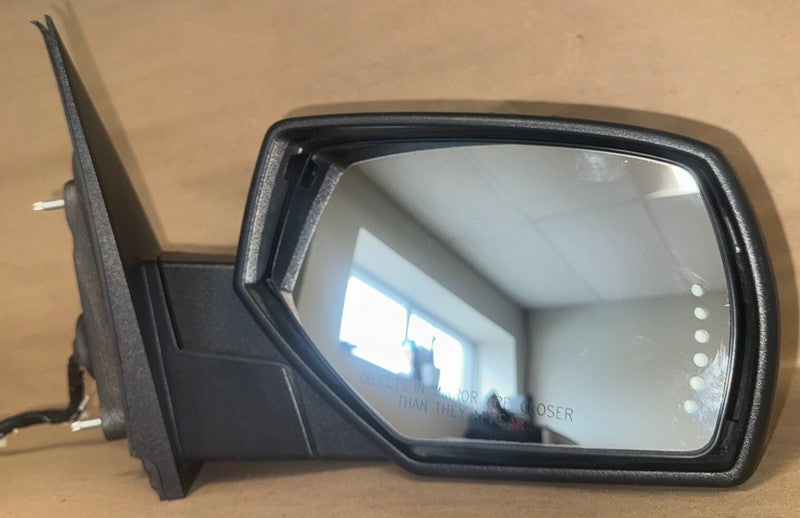2014-2018 Silverado Sierra Right Door Mirror Signal OEM 23499472