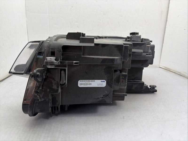 2022-2024 Volkswagen Tiguan Right Passenger LED Headlight