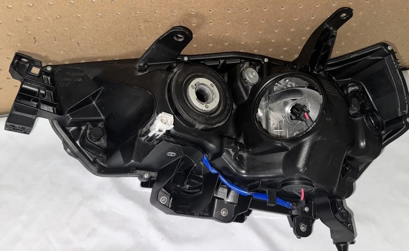2014-2017 Toyota 4Runner Right Passenger Side Halogen Headlight