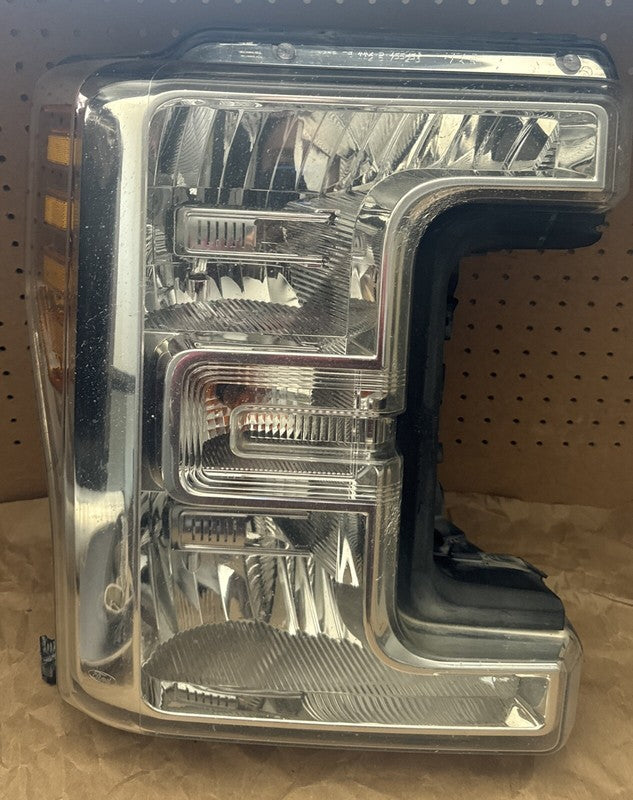 2017-19 Ford F250-F450SD Right Headlight Halogen OEM