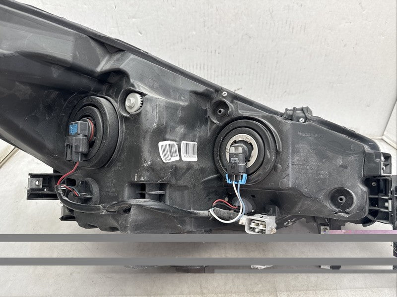 2019-2022 Subaru Ascent Left Headlight OEM Halogen Lamp