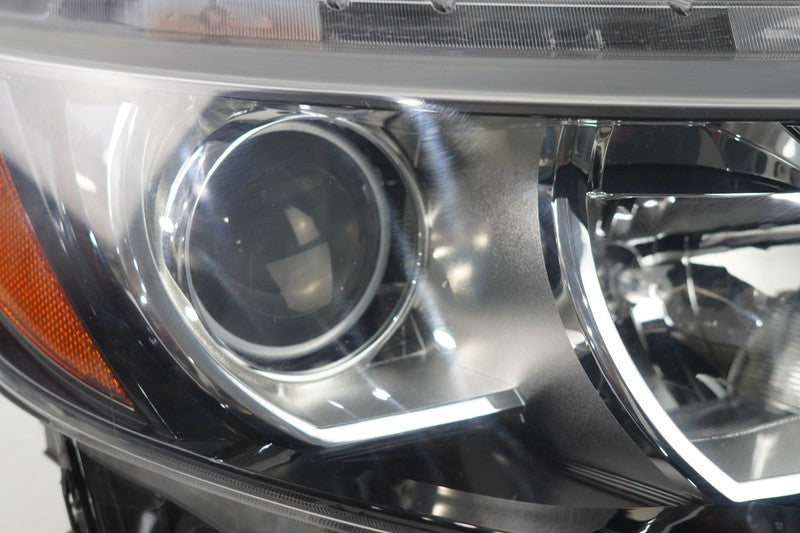 2017-2019 Nissan Rogue Sport Right Passenger Halogen Headlight OEM D1