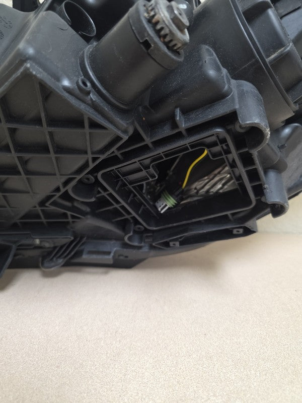 2015-2017 Hyundai Sonata Right Headlight OEM HID/XENON 92102-C2100