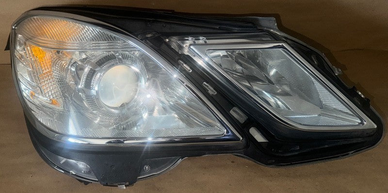 2010-2013 Mercedes W212 E350 Right Headlight Halogen OEM