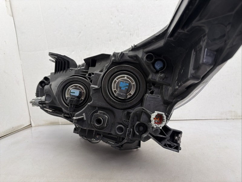 2020-2023 Nissan Sentra Right Passenger OEM Halogen Headlight