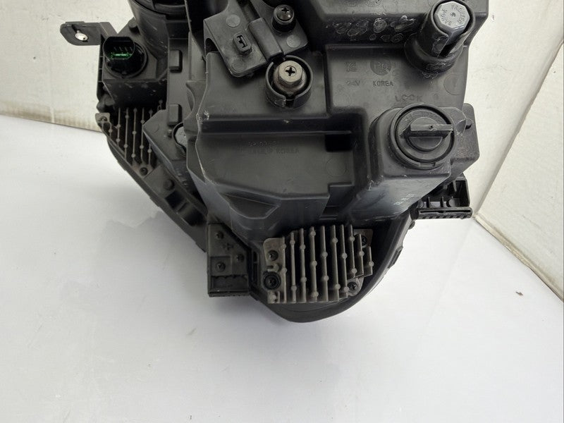 2022-2024 Kia Sportage Right Headlight OEM Full LED 92102-P1