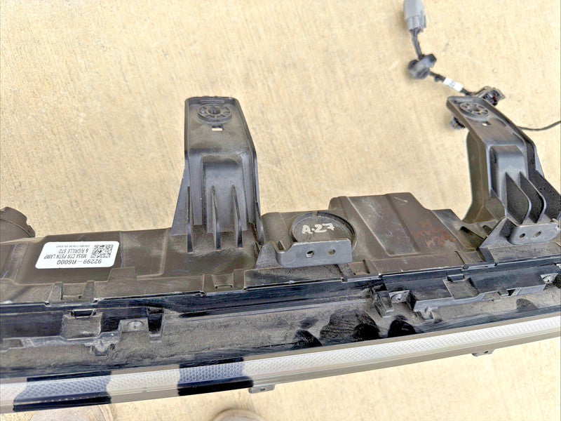 2024-2026 Hyundai Santa Fe Front LED Bar Center Daytime Running Lamp O