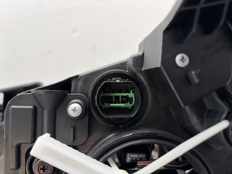 2019-2020 Hyundai Elantra Right RH Passenger Halogen Headlight