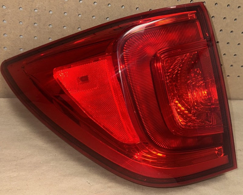 2016-2018 Honda Pilot Left Tail Light LH OEM