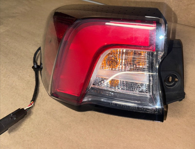 20-22 Ford Escape LED Tail Light Left Driver OEM LJ6B-13405-AG