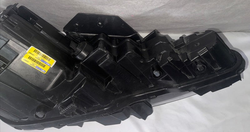 2019-2020 Hyundai Elantra Headlight Lamp - Right (Passenger Side)