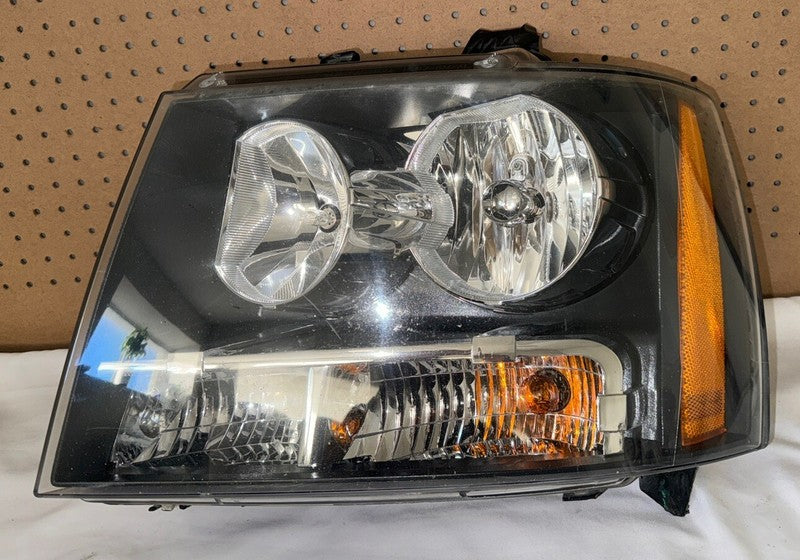 2007-2014 Tahoe Suburban Avalanche Left Side OEM 22853025